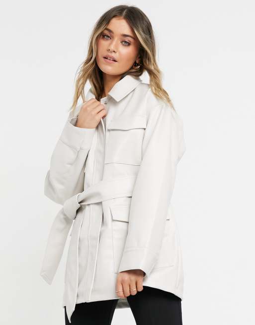 ASOS DESIGN - Giacca in pelle sintetica oversize color crema con tasche