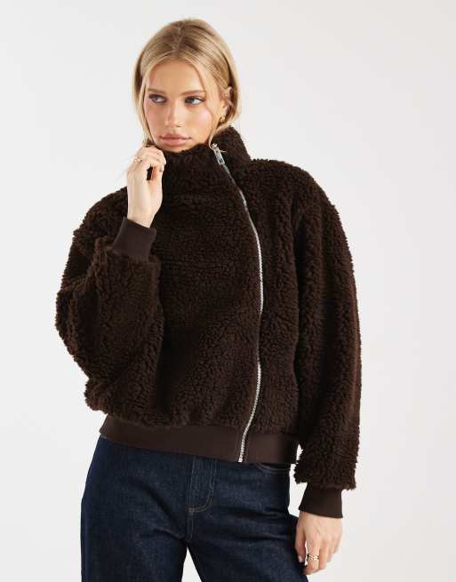 ASOS DESIGN - Giacca in pile borg color cioccolato con collo a imbuto