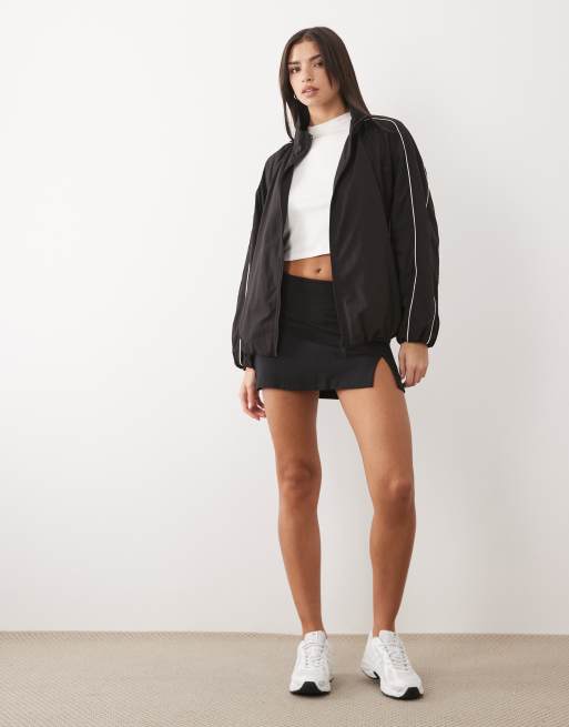 ASOS DESIGN - Giacca sportiva oversize nera e bianca con profili a contrasto e fondo a palloncino, 4 di 4