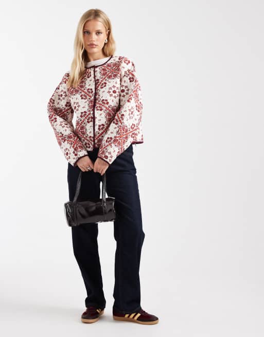 ASOS DESIGN - Giacca trapuntata color crema e rosso con stampa bandana, 2 di 4