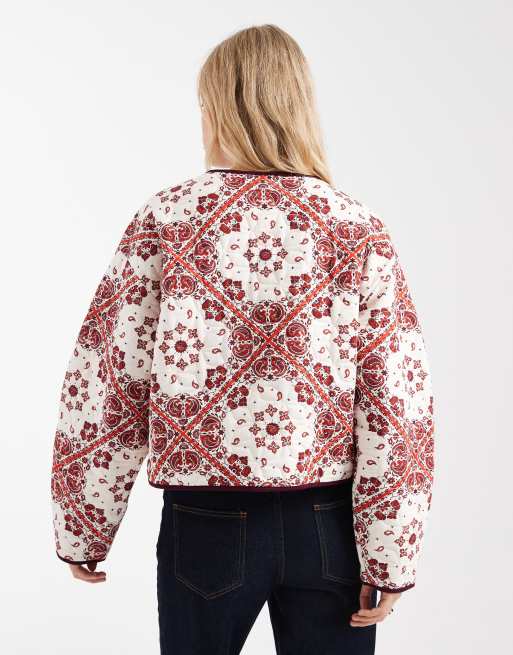 ASOS DESIGN - Giacca trapuntata color crema e rosso con stampa bandana, 4 di 4