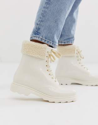 cream boots with fur