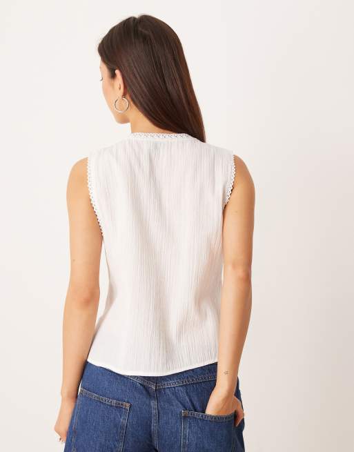 ASOS DESIGN - Gilet bianco con finiture in pizzo, 4 di 4