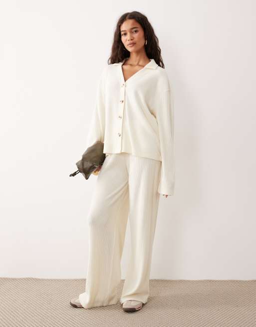 ASOS DESIGN - Gilet boutonné ultra-doux en maille côtelée brossée - Blanc neige, 2 de 4