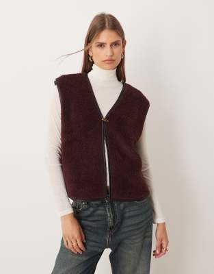 Gilet col en V en polaire imitation peau de mouton avec biais contrasté - Bordeaux-rose S