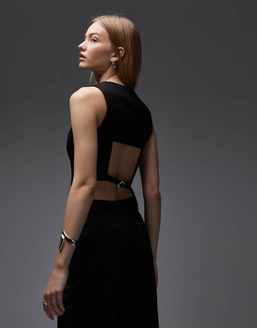 ASOS DESIGN - Gilet corto sartoriale nero con etichetta sul retro in coordinato