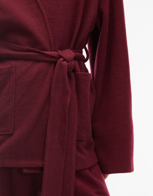 ASOS DESIGN - Gilet d'ensemble ultra-doux avec ceinture nouée à la taille - Cerise foncé, 3 de 4
