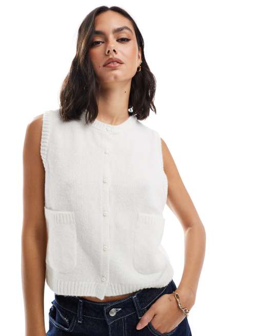 ASOS DESIGN - Gilet in maglia soffice crema con tasche applicate