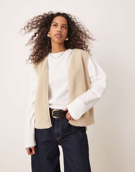ASOS DESIGN - Gilet in pile borg color pietra con profili