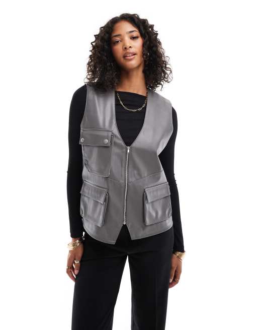 ASOS DESIGN - Gilet van imitatieleer met utility-zak in grijs