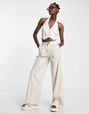 ASOS DESIGN - Gilet van linnen met halternek en hoornknopen in gebroken wit