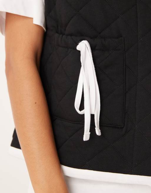 ASOS DESIGN gilet with quilted contrast binding design and bow pocket detail in black, 4 of 4