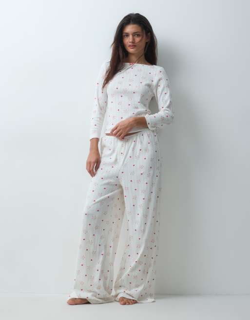 ASOS DESIGN gingerbread print pointelle boatneck pyjama top in white, 5 of 5