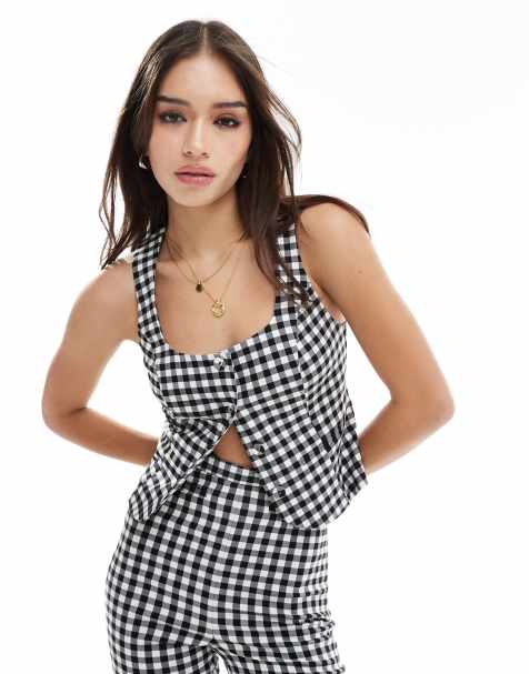 ASOS DESIGN – Ginghamrutig kostymväst med djup halsringning - view 1