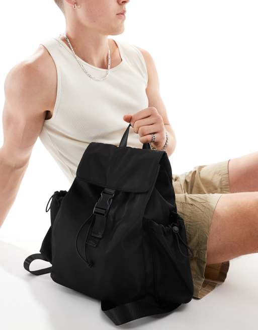 ASOS DESIGN Glanzender Nylon Rucksack in Schwarz ASOS