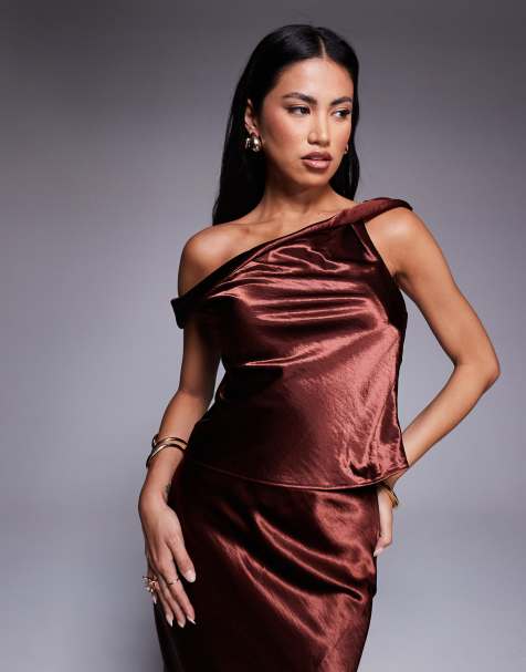 ASOS DESIGN – Glänzendes One-Shoulder-Oberteil in Braun, Kombiteil - view 1