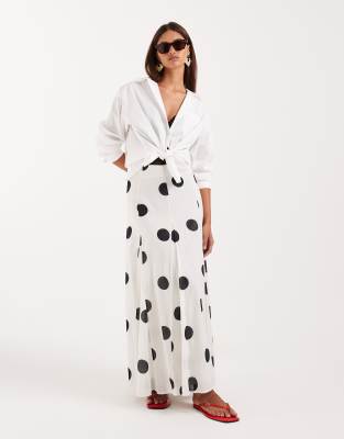 ASOS DESIGN - Godet-Maxirock aus Baumwolle mit Polka Dots-Bunt