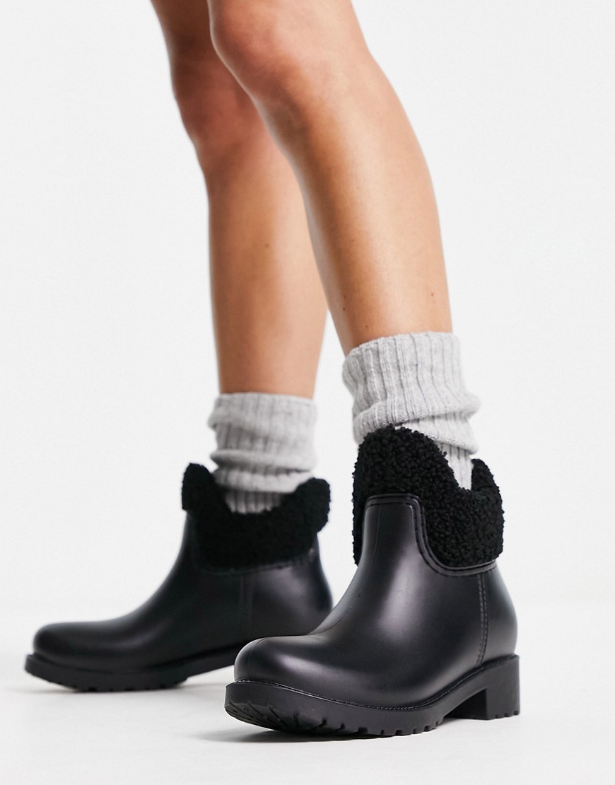 ASOS DESIGN Gold Coast shearling lined chelsea rain boots in black