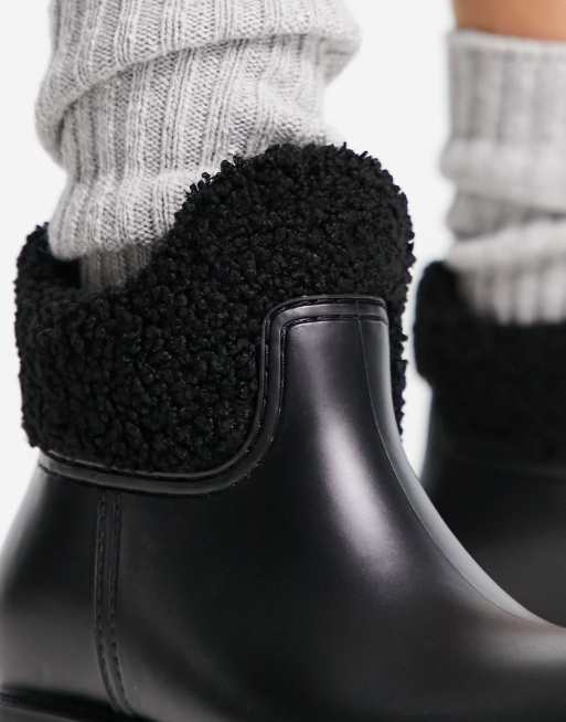 ASOS DESIGN Gold Coast shearling lined chelsea rain boots in black