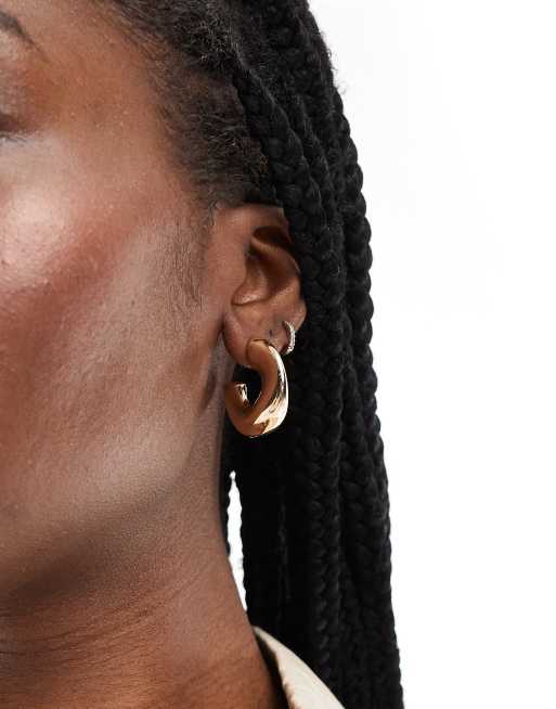 ASOS DESIGN – Goldfarbene Creolen mit kleinem Wellendetail