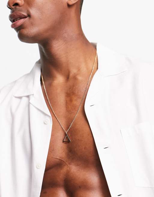 ASOS DESIGN – Goldfarbene Halskette mit ausgespartem Dreieck-Anhänger