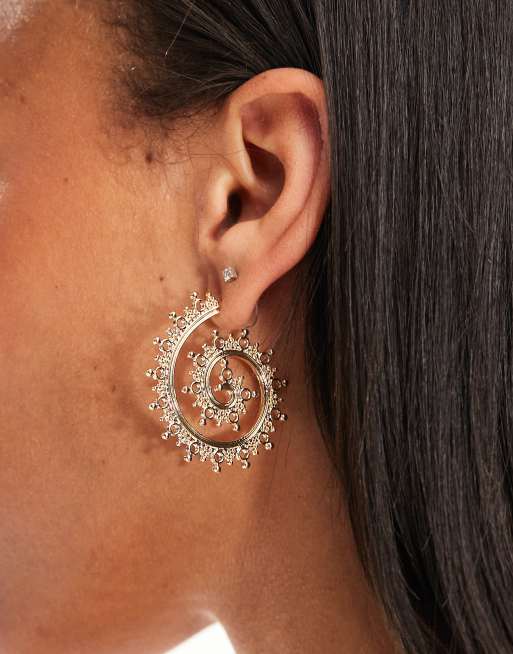 ASOS DESIGN – Goldfarbene Kreolen mit filigranem Detail, 4 von 4