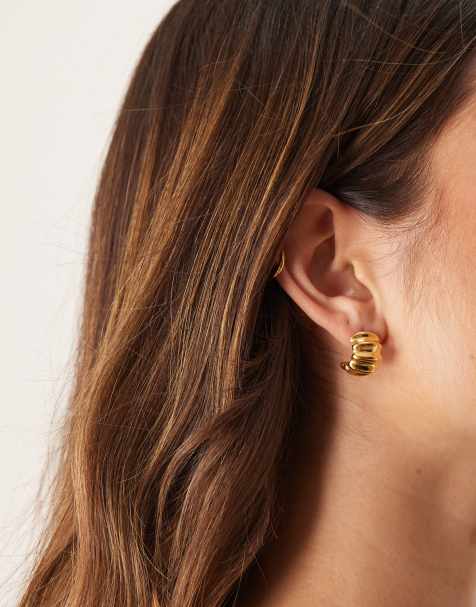 ASOS DESIGN – Goldfarbene Ohrstecker aus wasserfestem Edelstahl im Rippen-Design - view 1