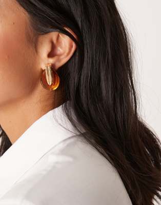 ASOS DESIGN - Goldfarbene Ohrstecker in Vintage-Form und Detail in Schildpatt-Optik