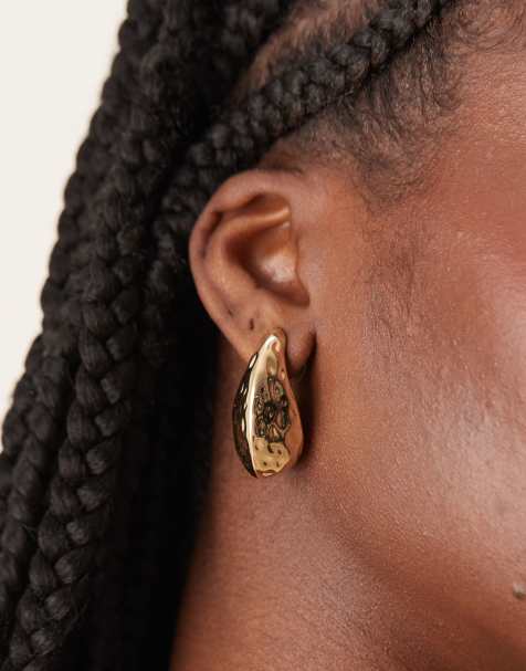 ASOS DESIGN – Goldfarbene Ohrstecker mit strukturiertem Design in geschmolzener Optik - view 1