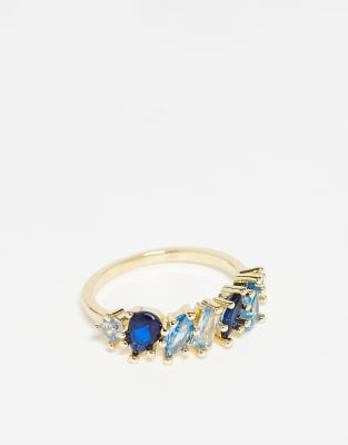 ASOS DESIGN - Goldfarbener Baguette-Ring mit Zirkonia-Schmucksteinen in Blautönen und Geschenkbeutel-Bunt
