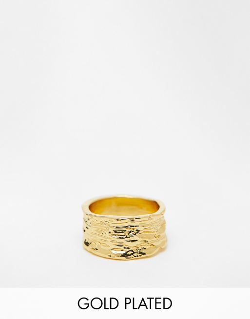 ASOS DESIGN – Goldfarbener Ring mit 14-Karat-Vergoldung im gehämmertem Design