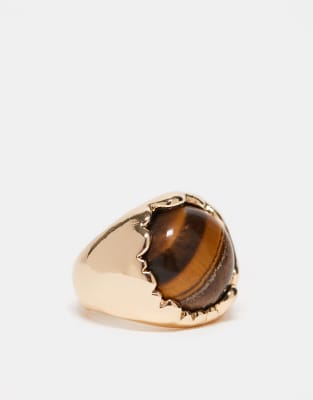 ASOS DESIGN - Goldfarbener Ring mit echtem Tigerauge-Halbedelsteinanhänger