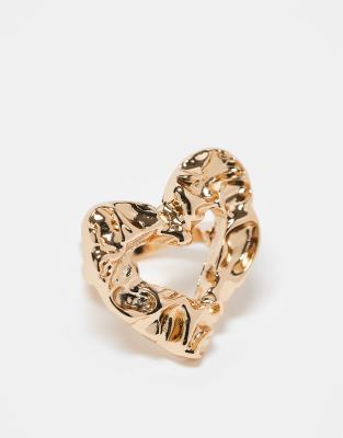 ASOS DESIGN - Goldfarbener Ring mit überdimensionalem geschmolzenem Herz-Design