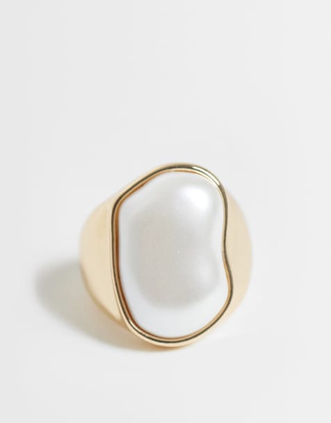 ASOS DESIGN – Goldfarbener Statement-Ring mit künstlicher Süßwasserperle - view 1