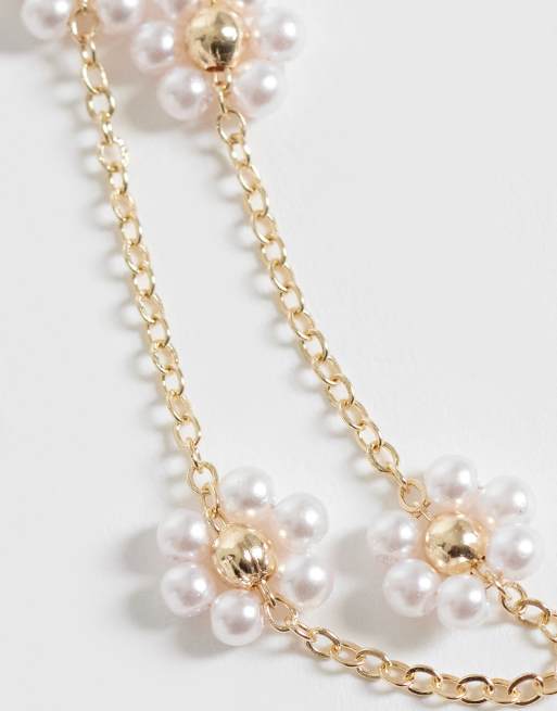 ASOS DESIGN – Goldfarbenes Armband mit Blumendetails aus Kunstperlen, 3 von 3