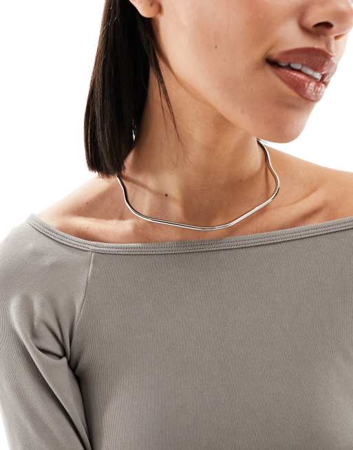 ASOS DESIGN - Golvende choker in torque-stijl in zilverkleur