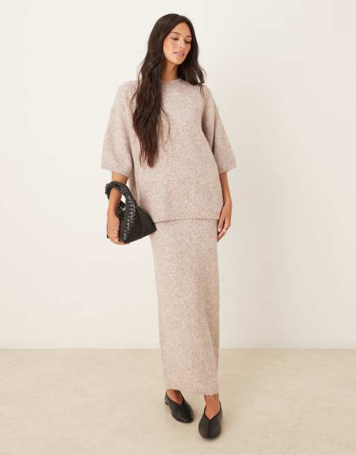 ASOS DESIGN - Gonna al polpaccio in maglia soffice color fungo in coordinato