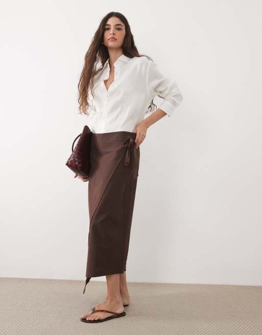ASOS DESIGN gonna avvolgente in misto lino color cioccolato coordinato