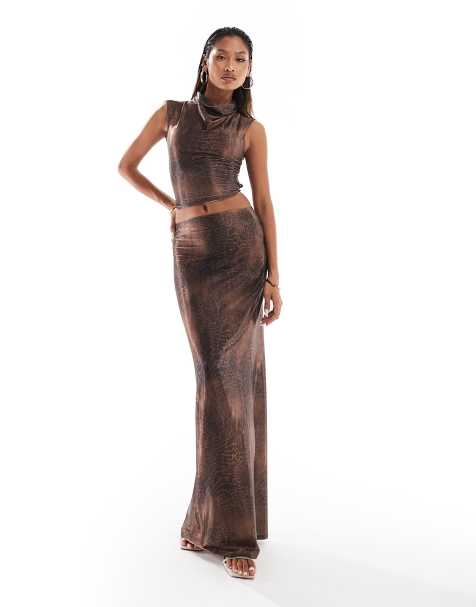 ASOS DESIGN - Gonna lunga a colonna in raso elasticizzato marrone effetto pelle di serpente in coordinato - view 1