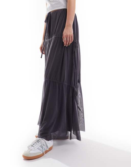 ASOS DESIGN - Gonna lunga arricciata a balze in tessuto a rete antracite