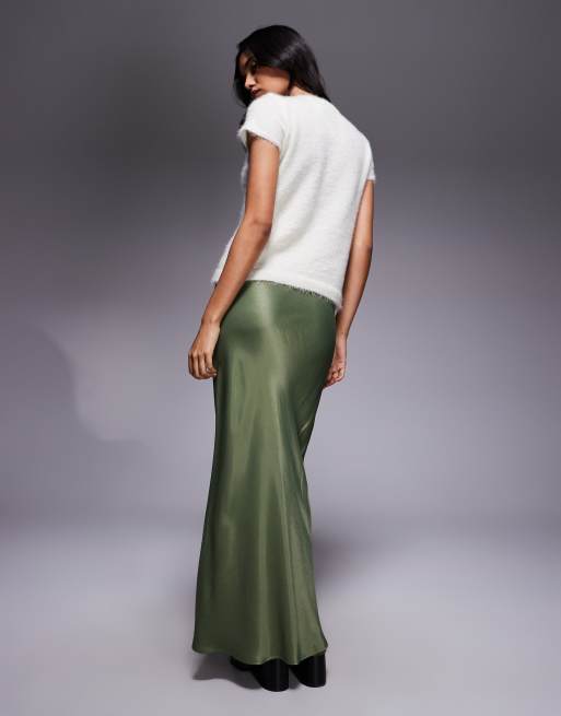 ASOS DESIGN - Gonna lunga asimmetrica in raso verde oliva, 4 di 5