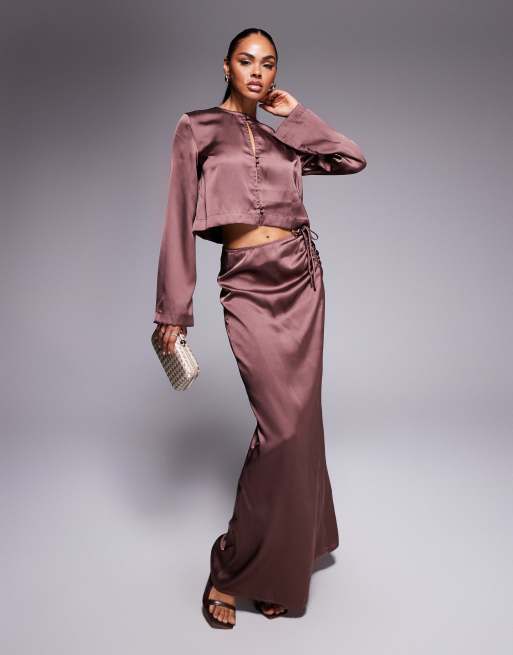 ASOS DESIGN - Gonna lunga color cioccolato in raso con arricciatura in coordinato