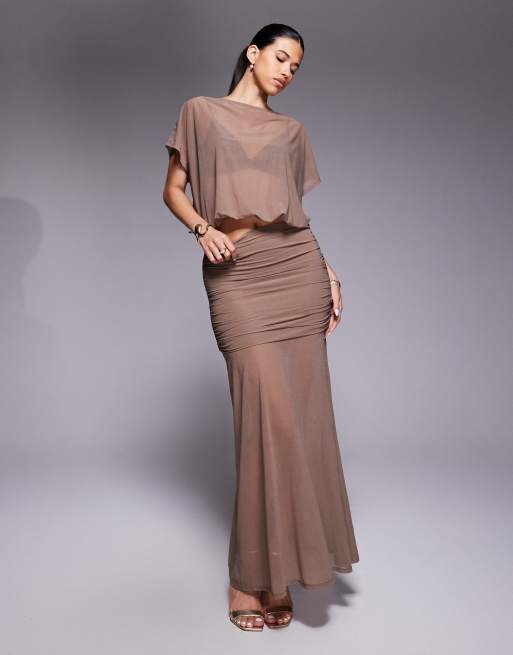 ASOS DESIGN - Gonna lunga in rete trasparente arricciata in vita marrone in coordinato