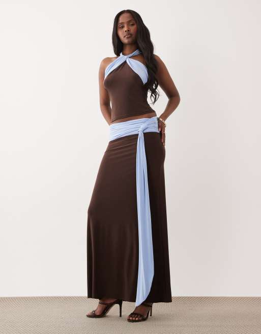 ASOS DESIGN - Gonna lunga morbida al tatto color cioccolato con fascia in vita a contrasto in coordinato, 3 di 3