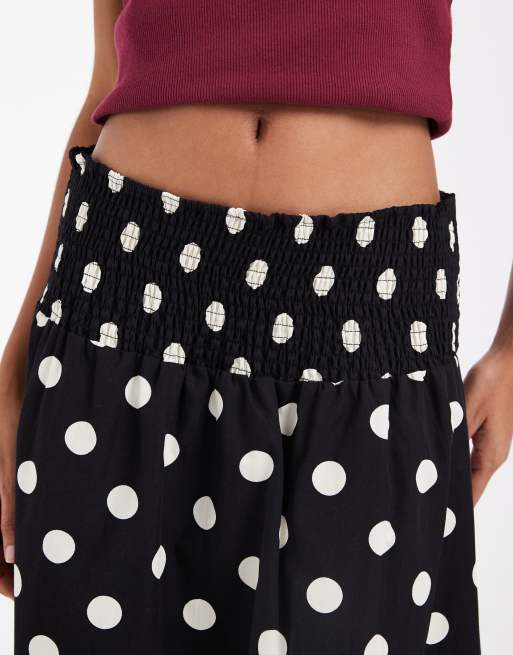 ASOS DESIGN - Gonna lunga nera a pois con vita arricciata in coordinato, 4 di 5