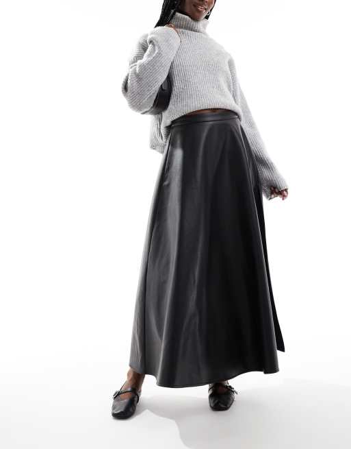 ASOS DESIGN - Gonna lunga nera in pelle sintetica con spacco profondo e dettaglio voluminoso, 3 di 5