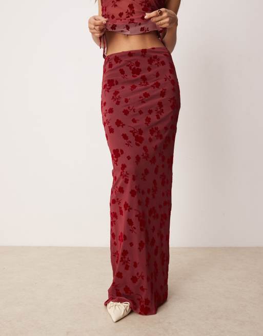 ASOS DESIGN - Gonna lunga rossa in rete floccata a vita bassa in coordinato, 3 di 5