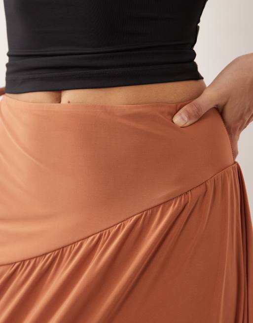 ASOS DESIGN - Gonna lunga sinuosa asimmetrica color pesca, 3 di 5