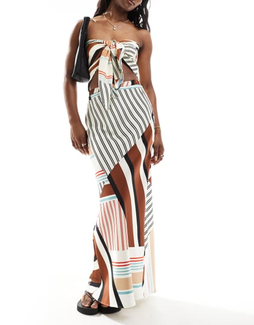 ASOS DESIGN - Gonna lunga taglio sbieco in raso con stampa a righe e allacciatura in vita
