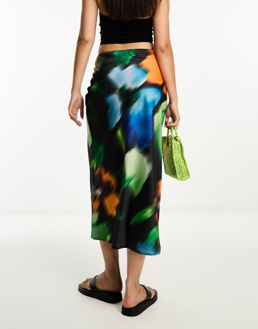 ASOS DESIGN - Gonna midi con taglio in sbieco in raso con stampa astratta , 2 di 4